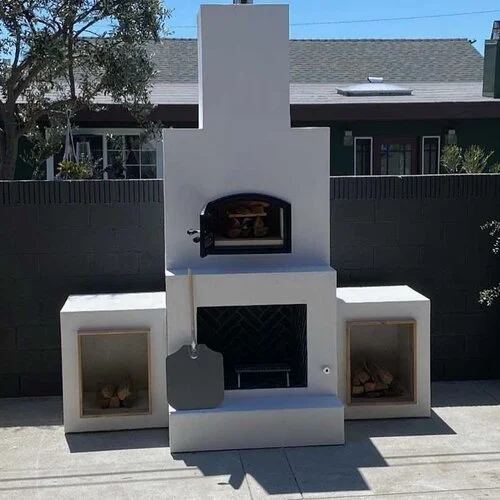 Marmorino outdoor pizza oven and fireplace